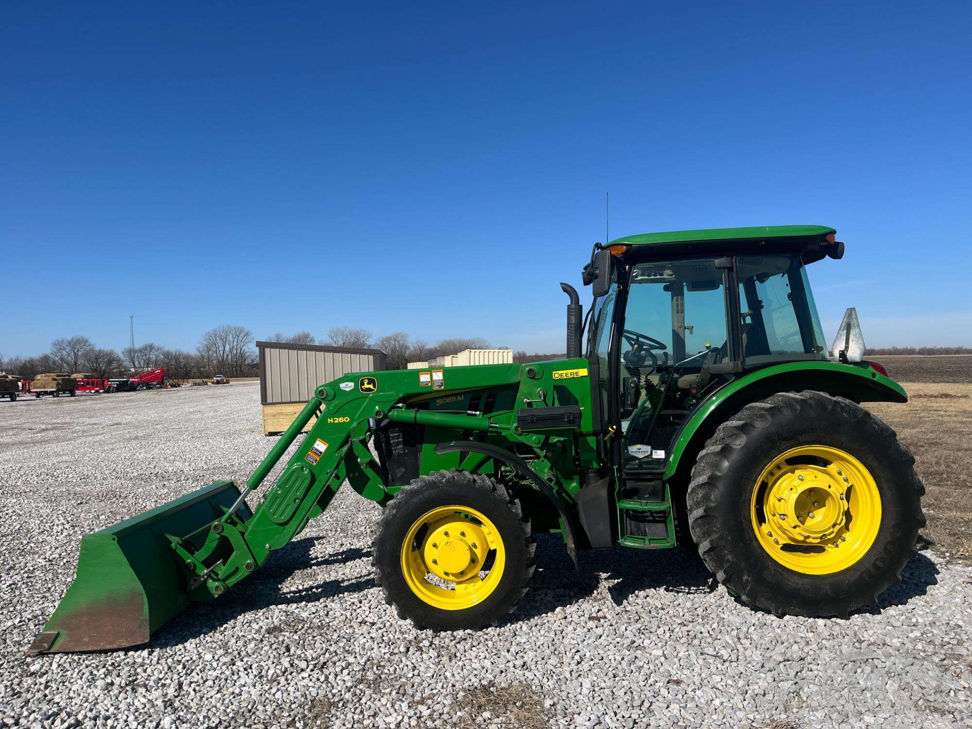 
								2013 John Deere 5085M full									