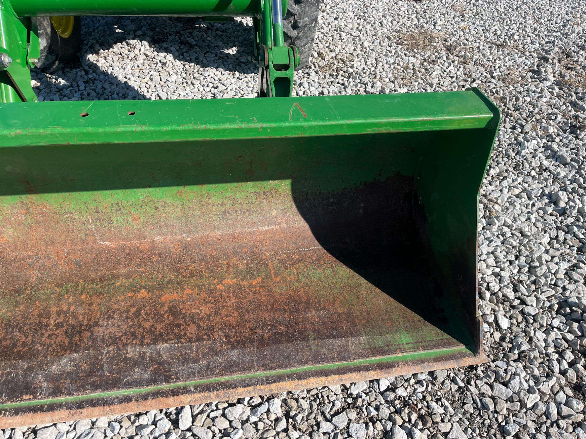 
								2013 John Deere 5085M full									