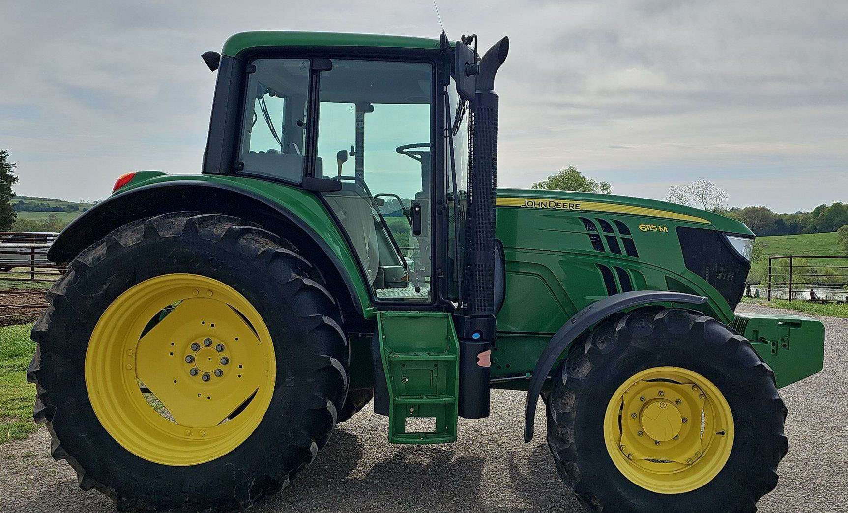 
								2014 John Deere 6115M full									