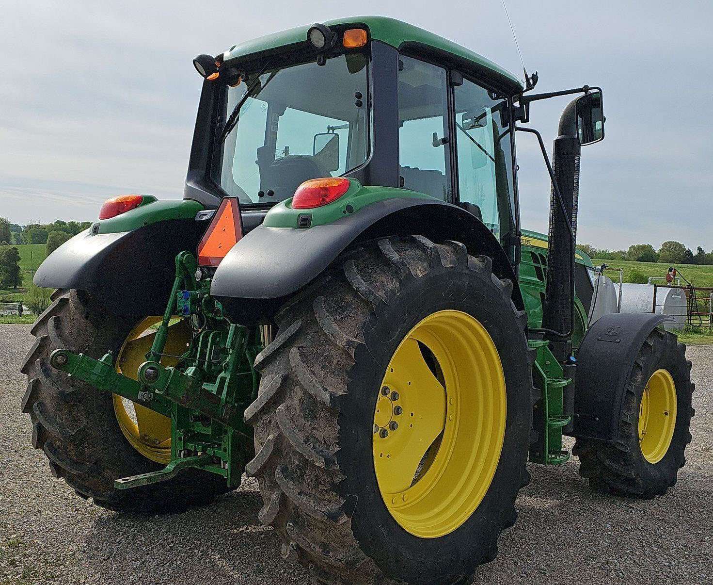 
								2014 John Deere 6115M full									