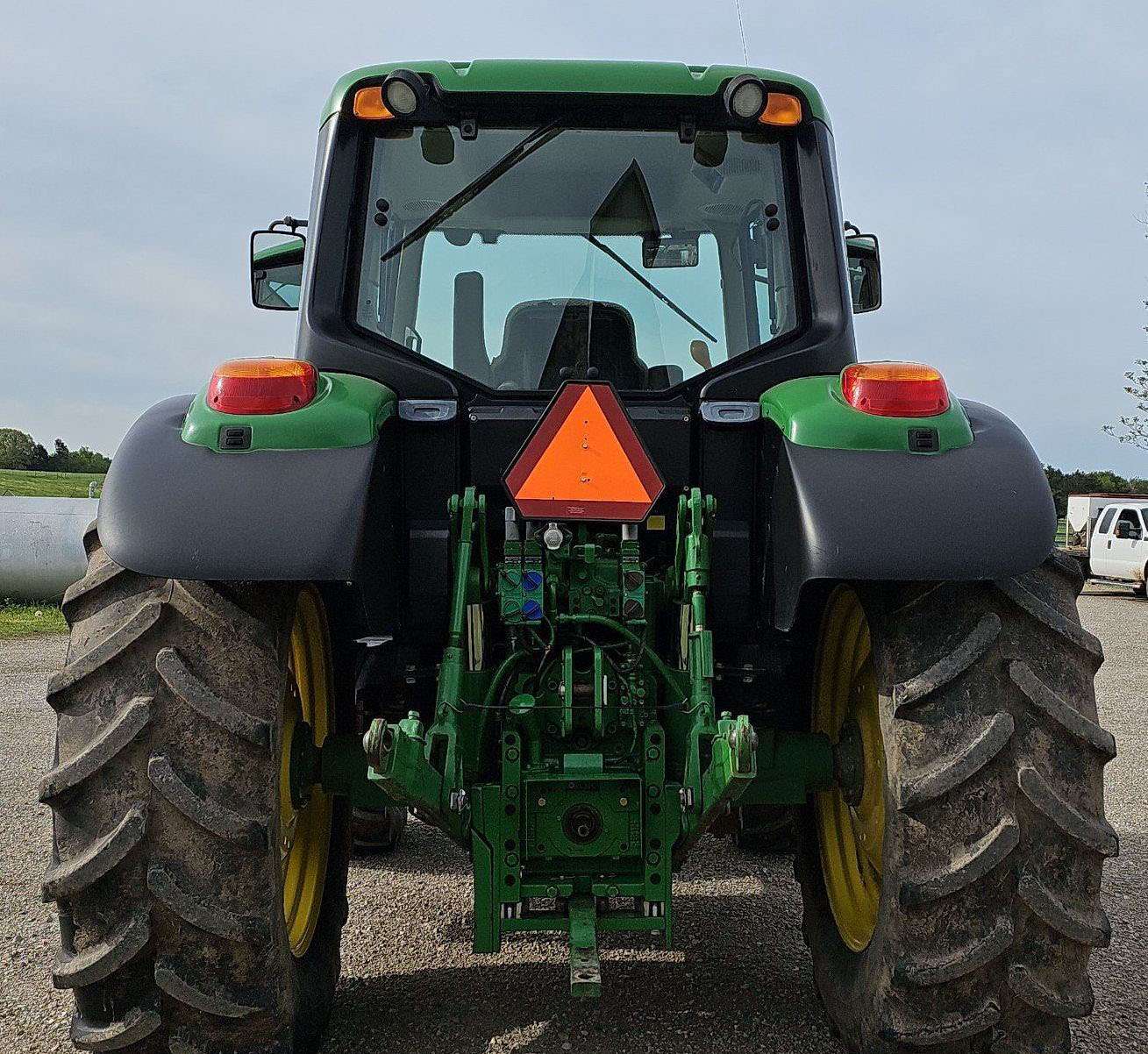 
								2014 John Deere 6115M full									