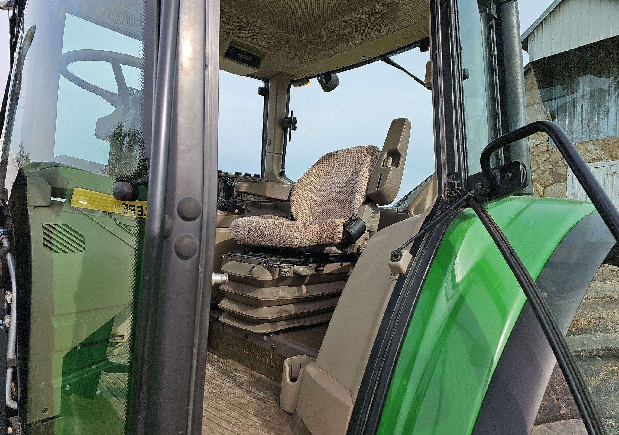 
								2014 John Deere 6115M full									