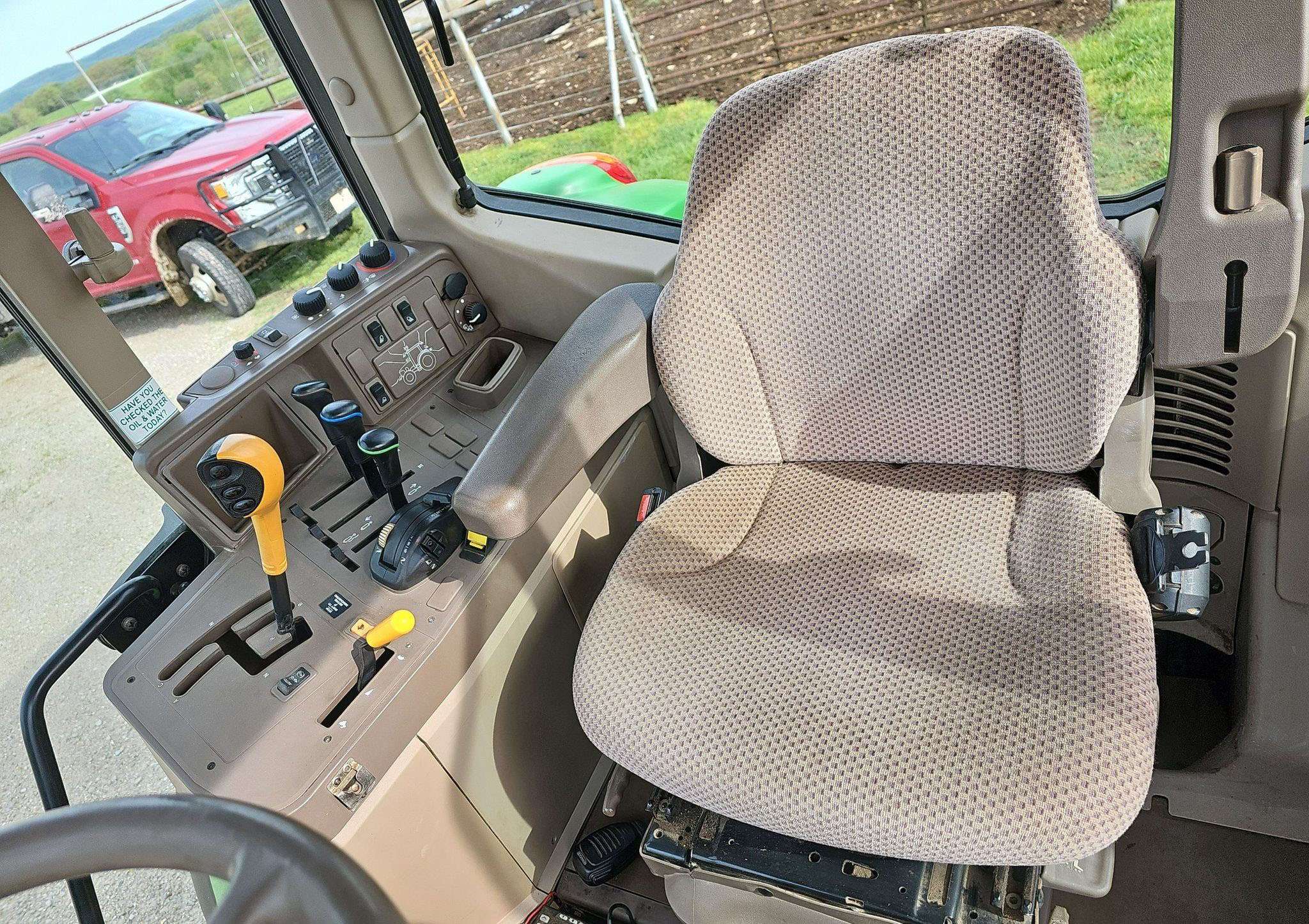 
								2014 John Deere 6115M full									