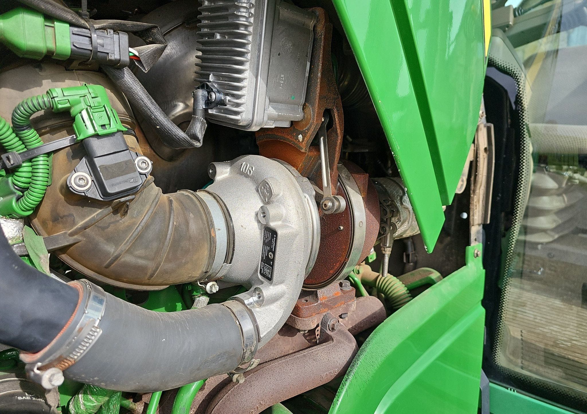 
								2014 John Deere 6115M full									