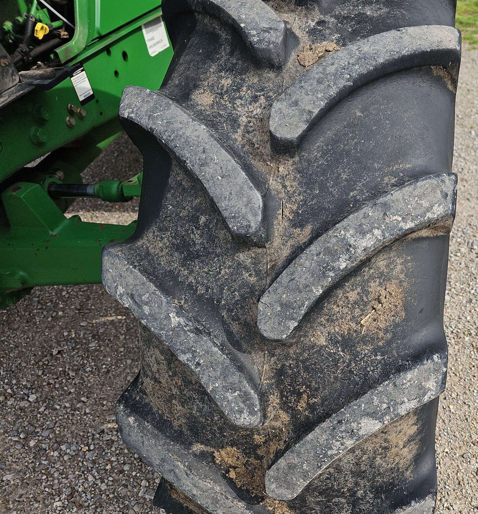 
								2014 John Deere 6115M full									